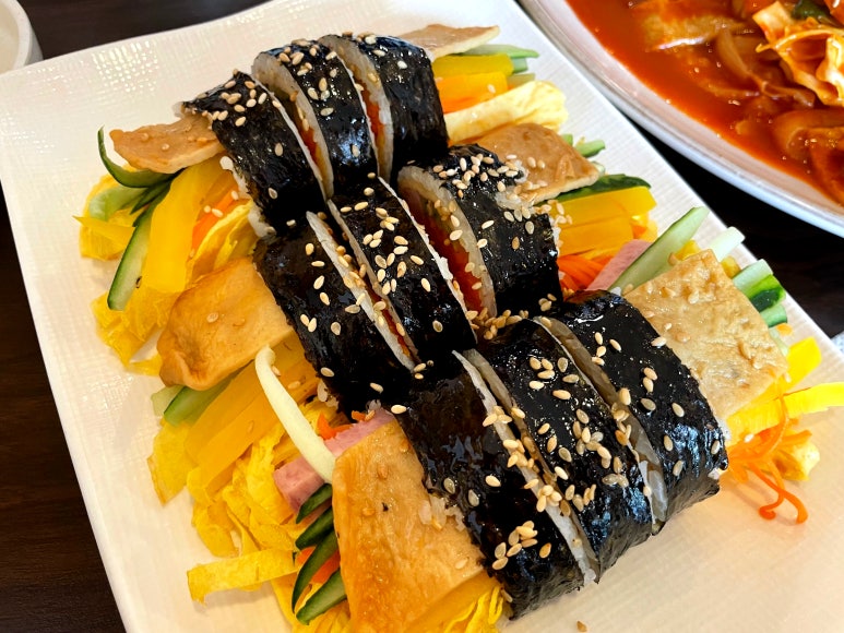 쌍둥이꼬마김밥 이미지