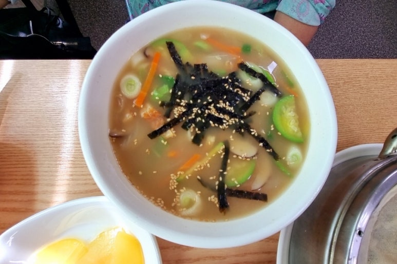 영칼국수 이미지