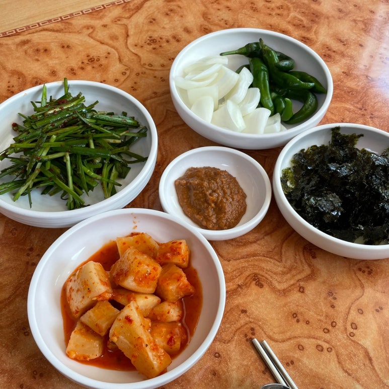 궁.엄나무삼계탕 이미지