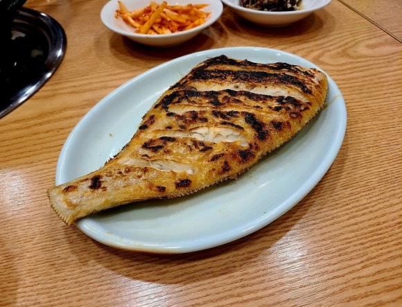 곰치생태전문점 이미지