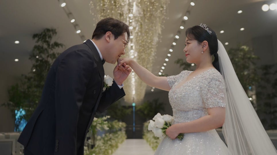 열두달필름 이미지