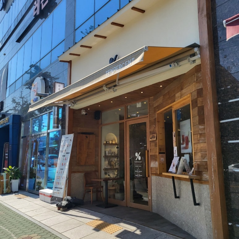 텐퍼센트커피마산야구장점 이미지