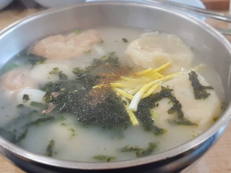 후룩손칼국수 이미지