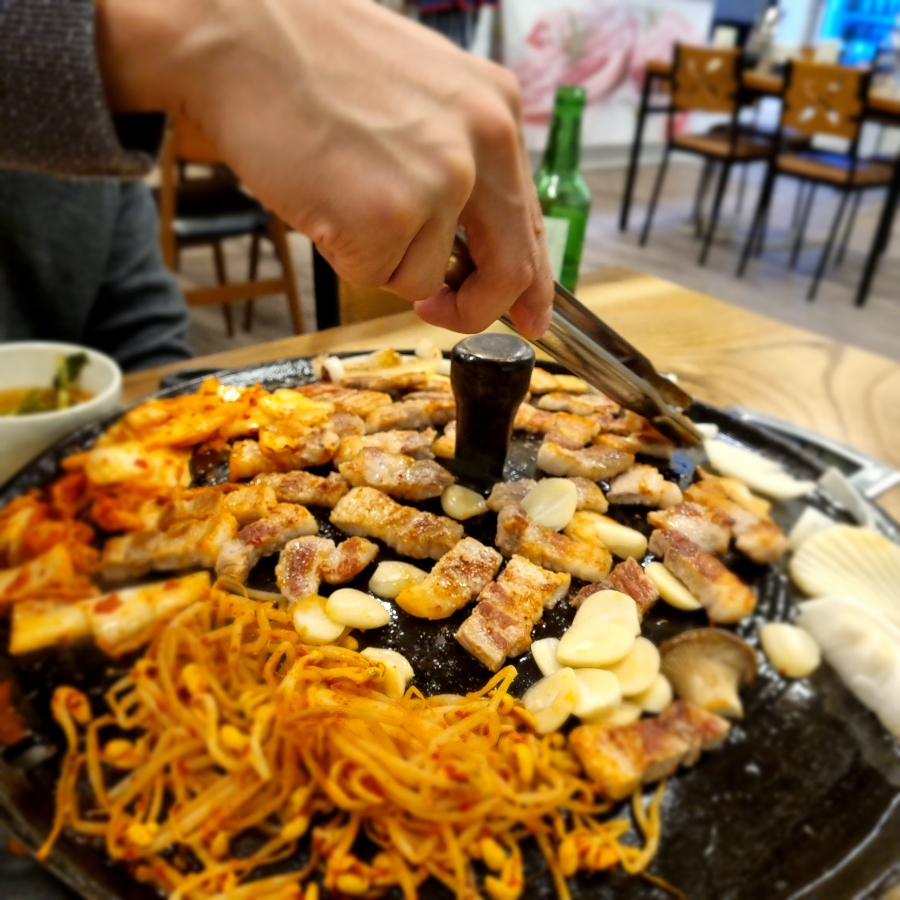 미소가솥뚜껑생삼겹살 이미지