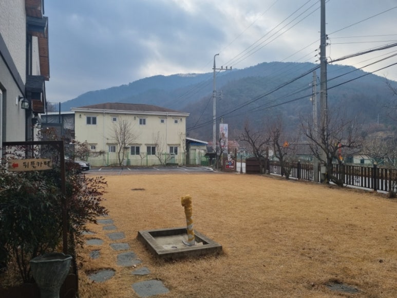 휴 앤 카페쉼 이미지