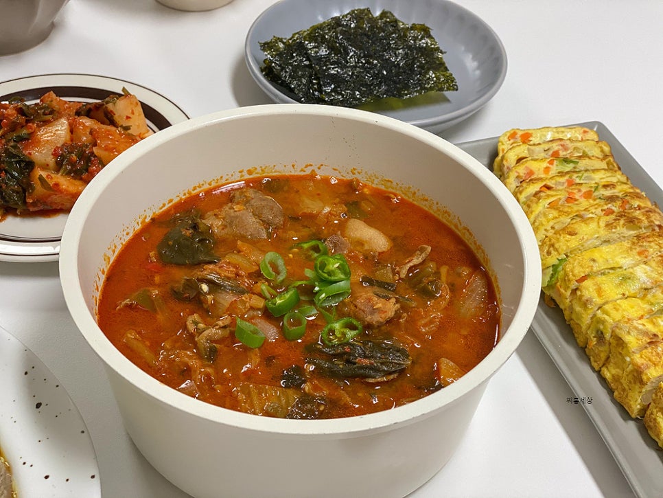 알콩달콩돼지김치찌개 이미지