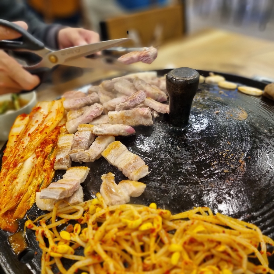 미소가솥뚜껑생삼겹살 이미지