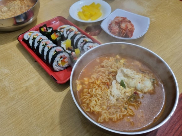 엄마손즉석김밥 이미지