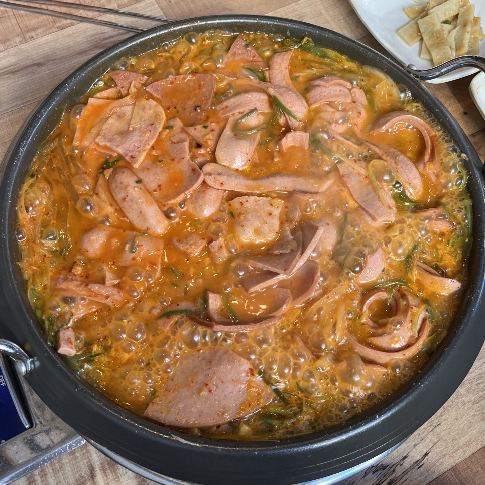 빅쭌부대찌개 이미지