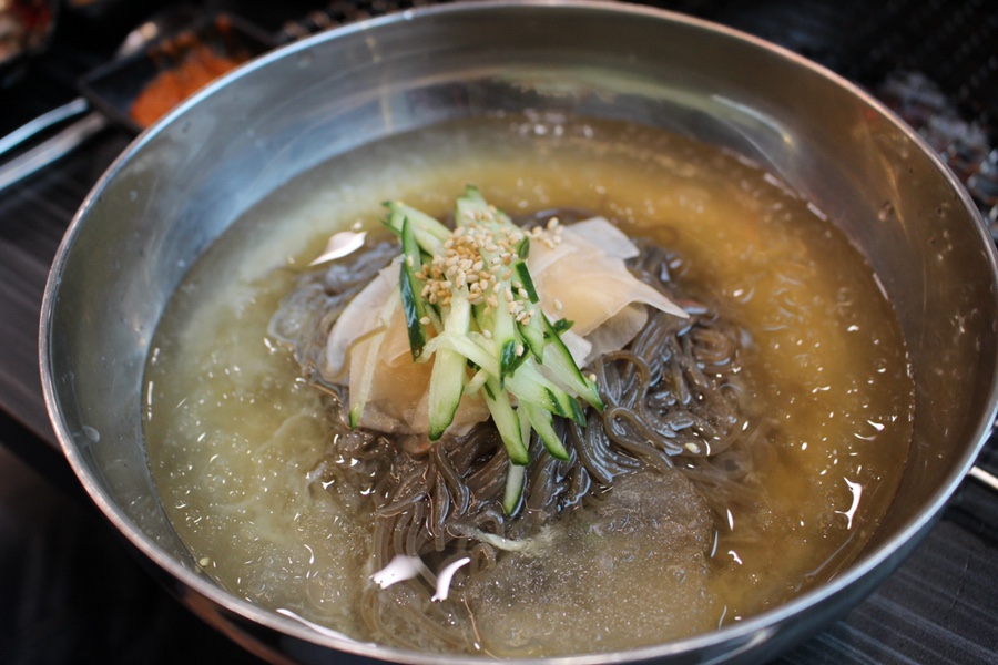 꽃돼지숯가마 이미지