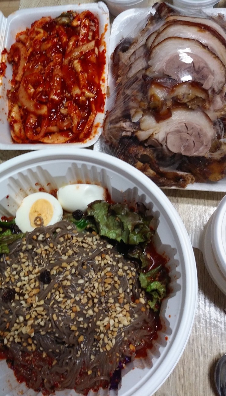 꽃돼지보쌈족발식당 이미지