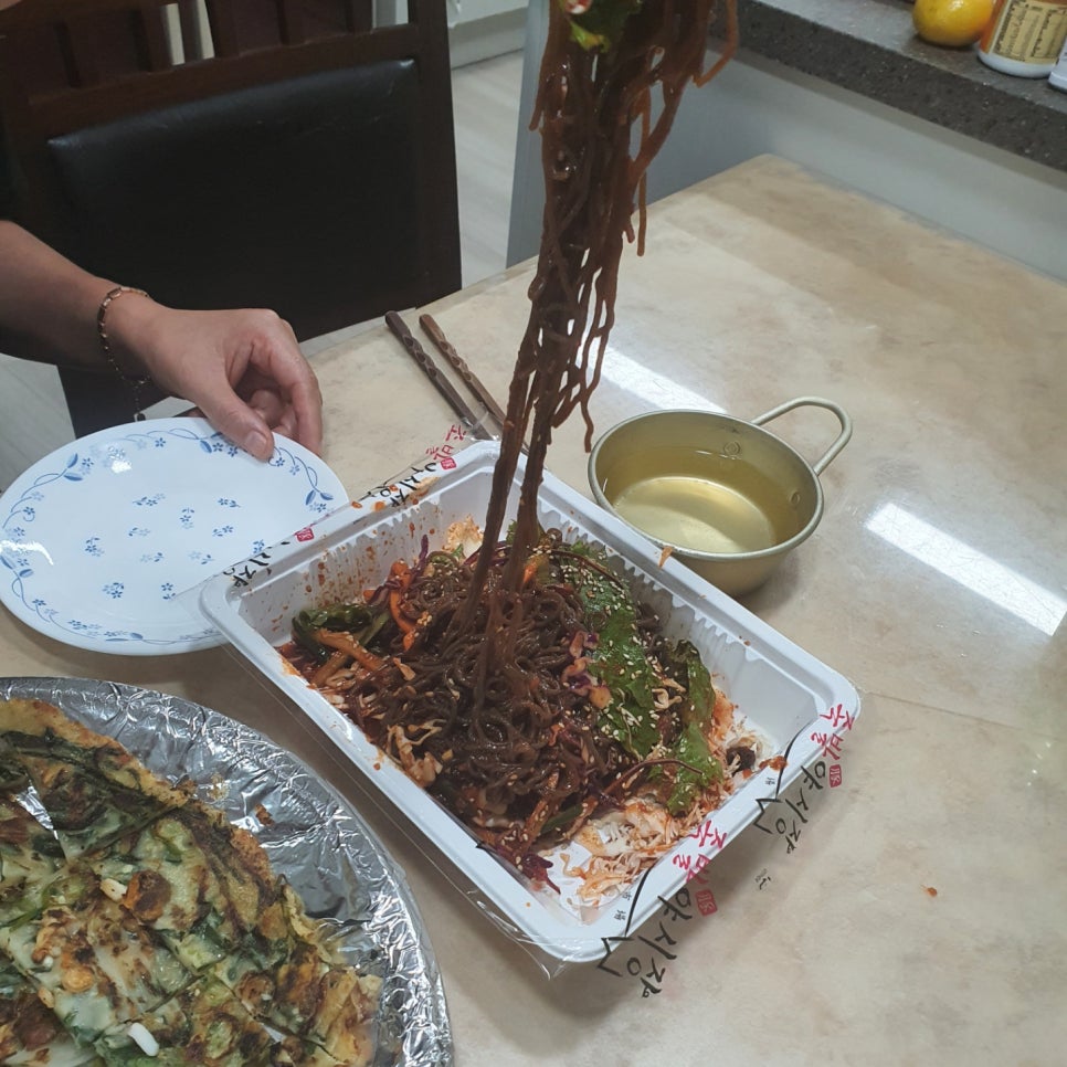 더맛있는족발전주 이미지