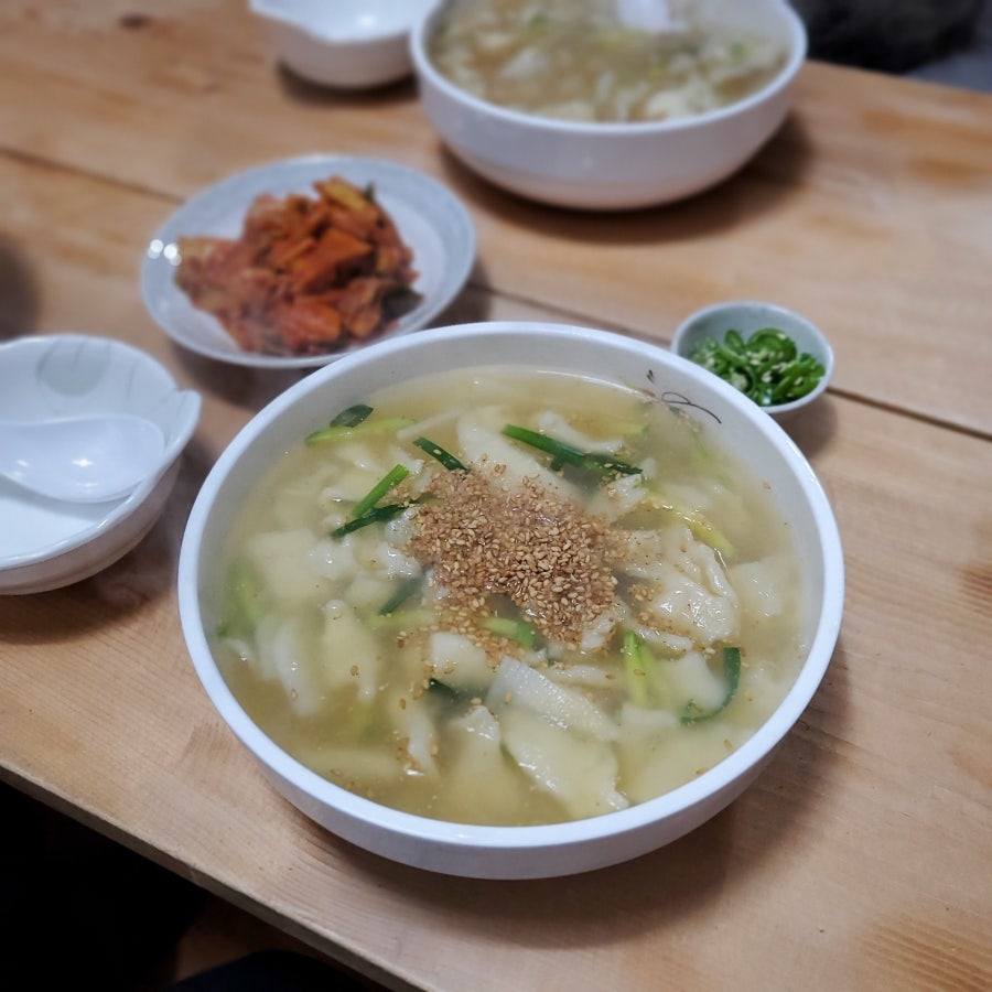 동서수제비 이미지
