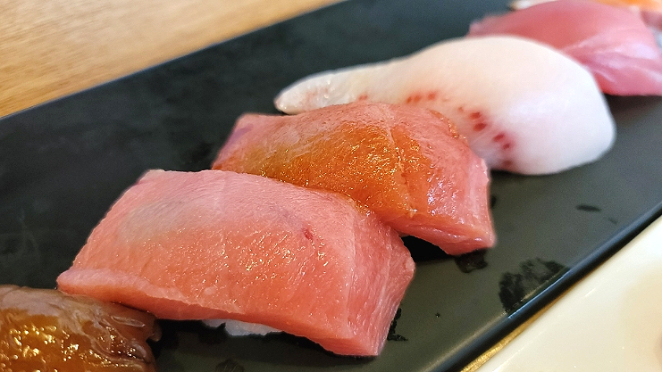 용하초밥참치 이미지
