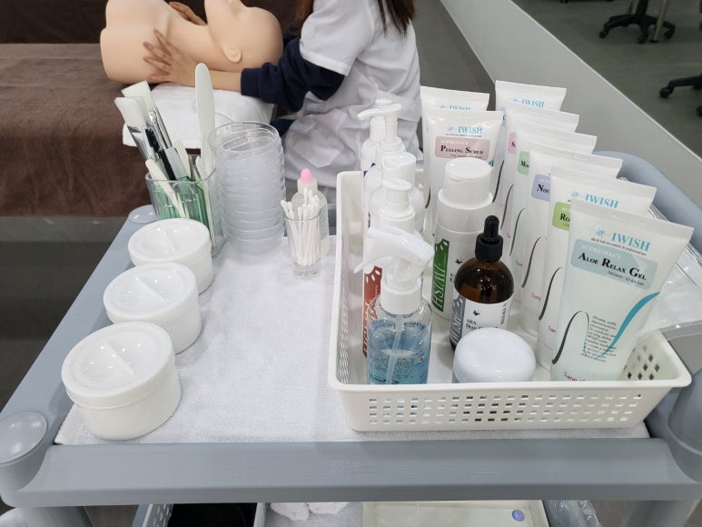온:피부미용아카데미학원 이미지