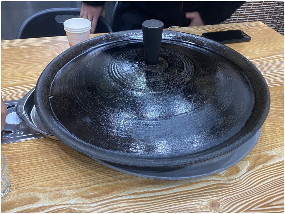 이가 솥뚜껑생삼겹 이미지