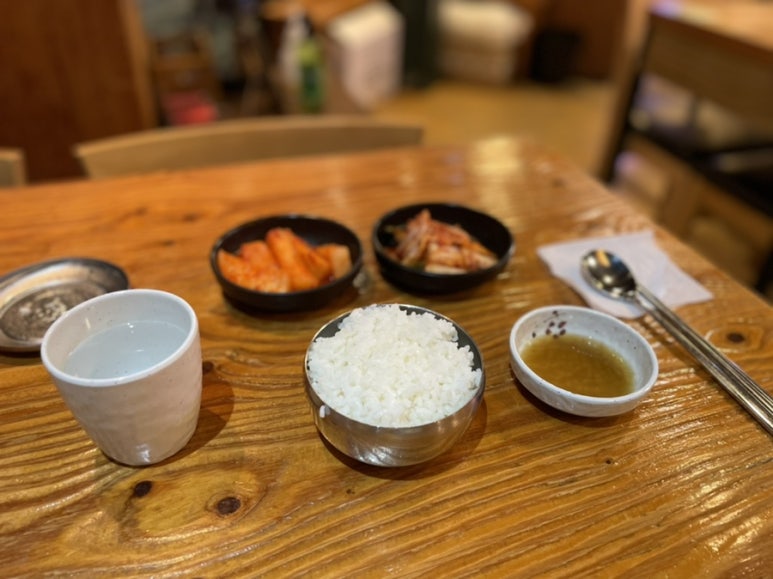 곰바로곰탕 이미지