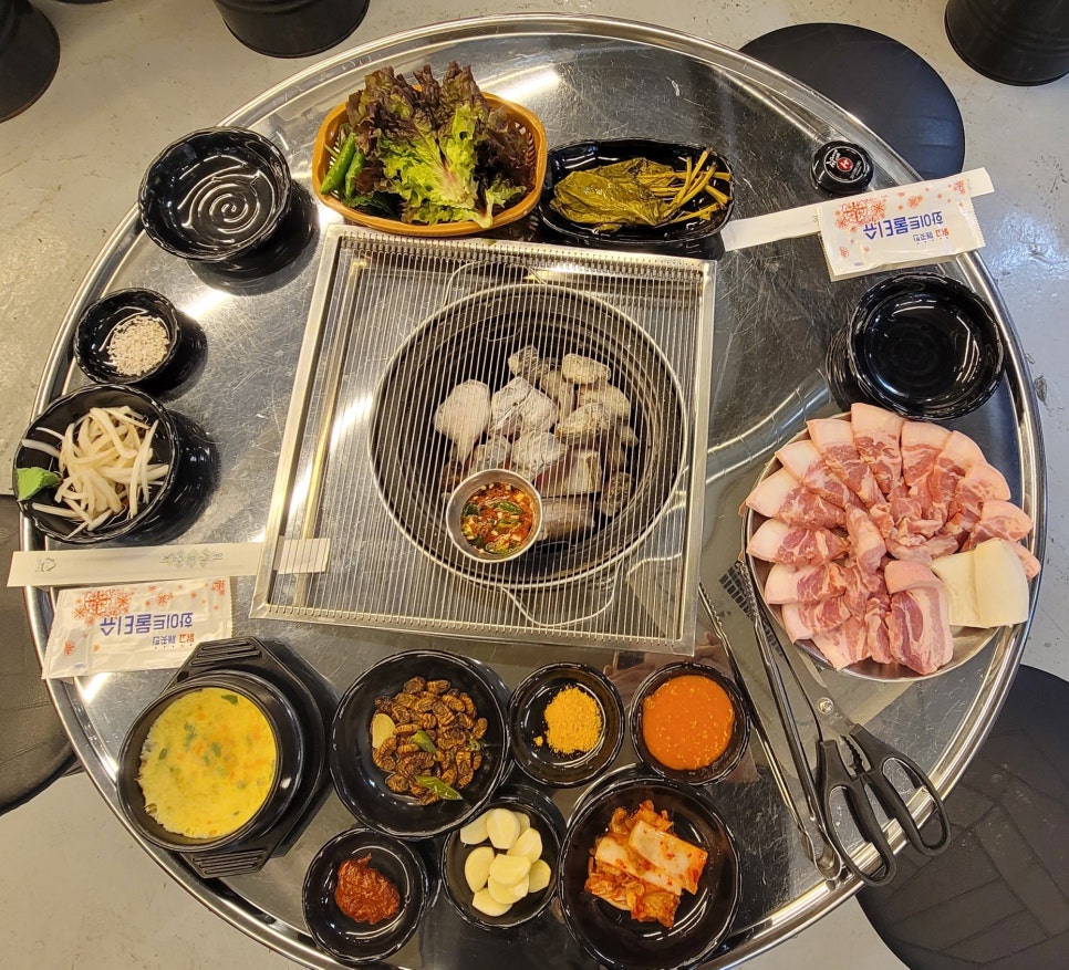 빼돌린숯불뒷고기 이미지
