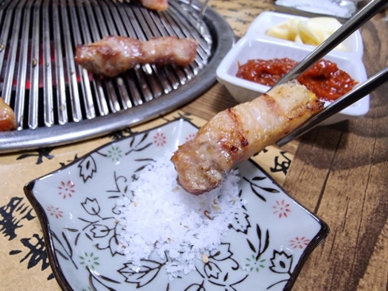 숯검댕이 이미지