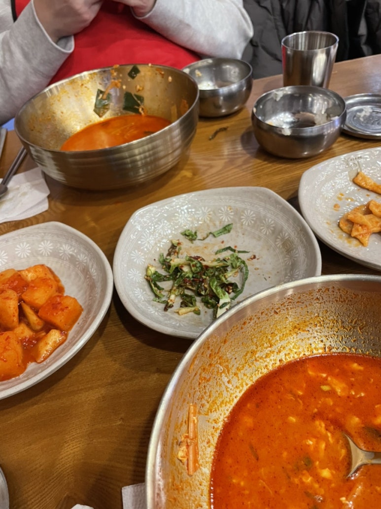 홍익궁중전통육개장대구율하점 이미지