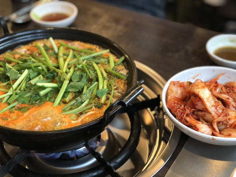 등촌샤브칼국수 이미지