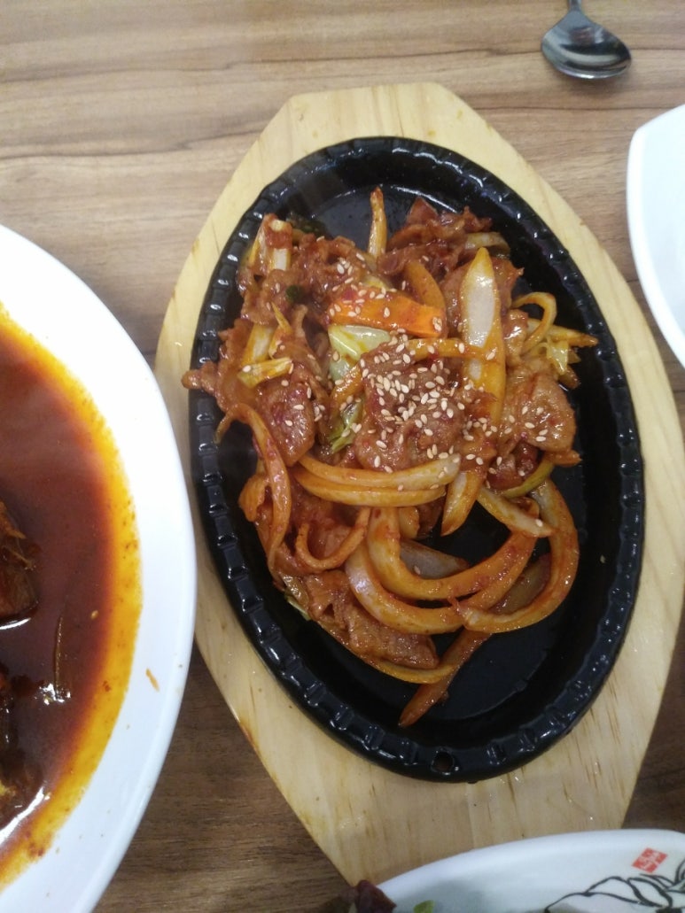 명자네제육쭈꾸미쌈밥 이미지