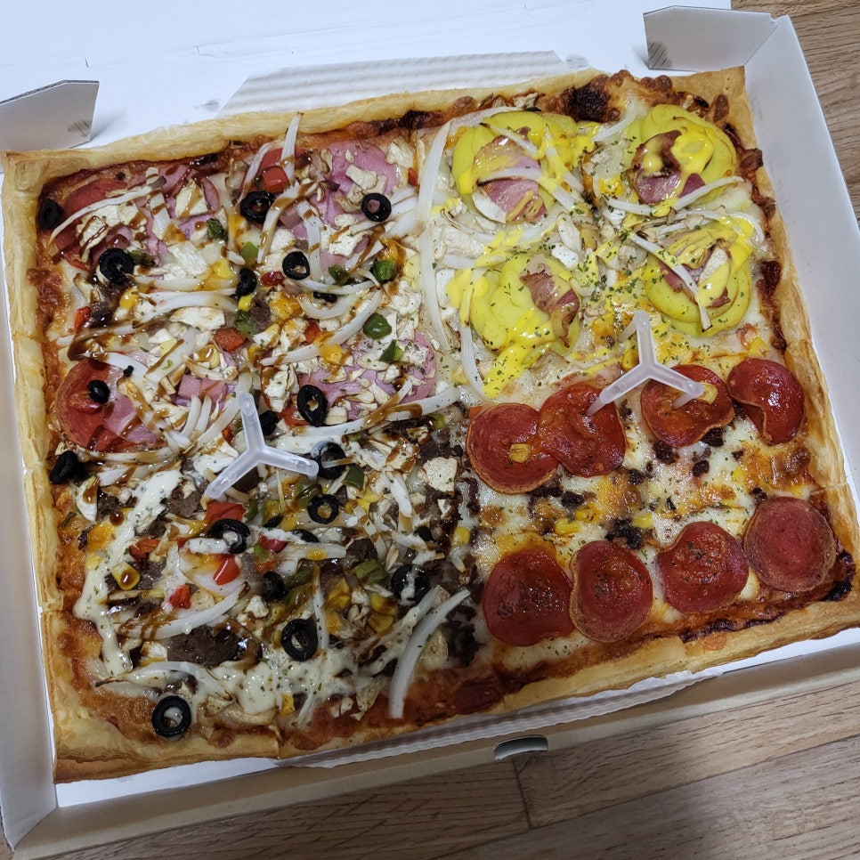 업텐브로피자 이미지