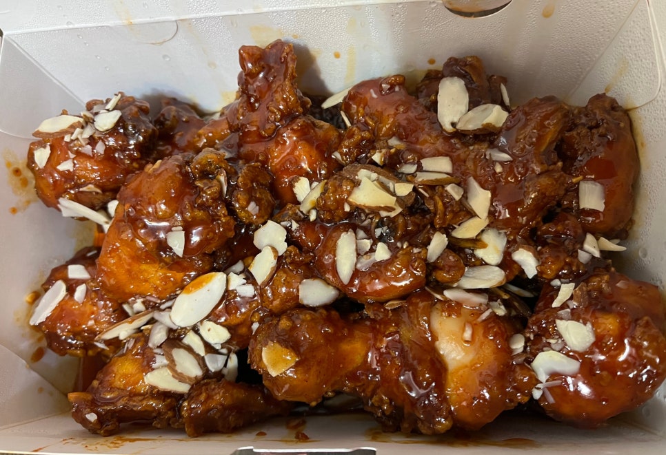 꼬기오치킨 이미지