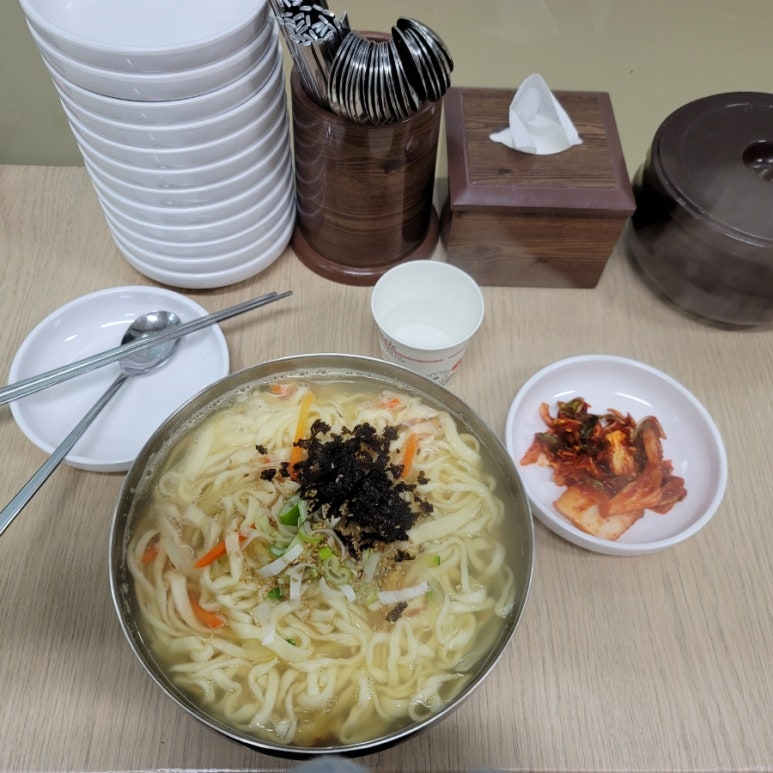 칼국수에 끌림 이미지