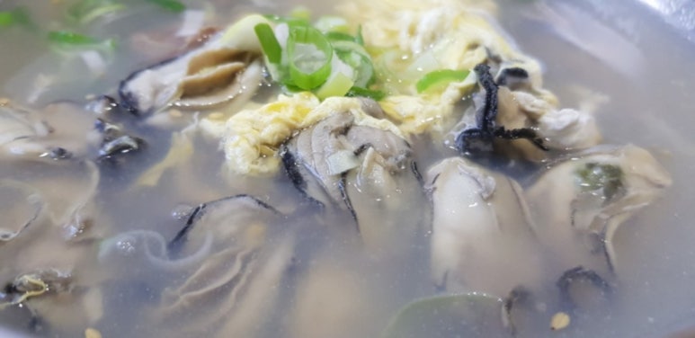 통영굴국밥 이미지