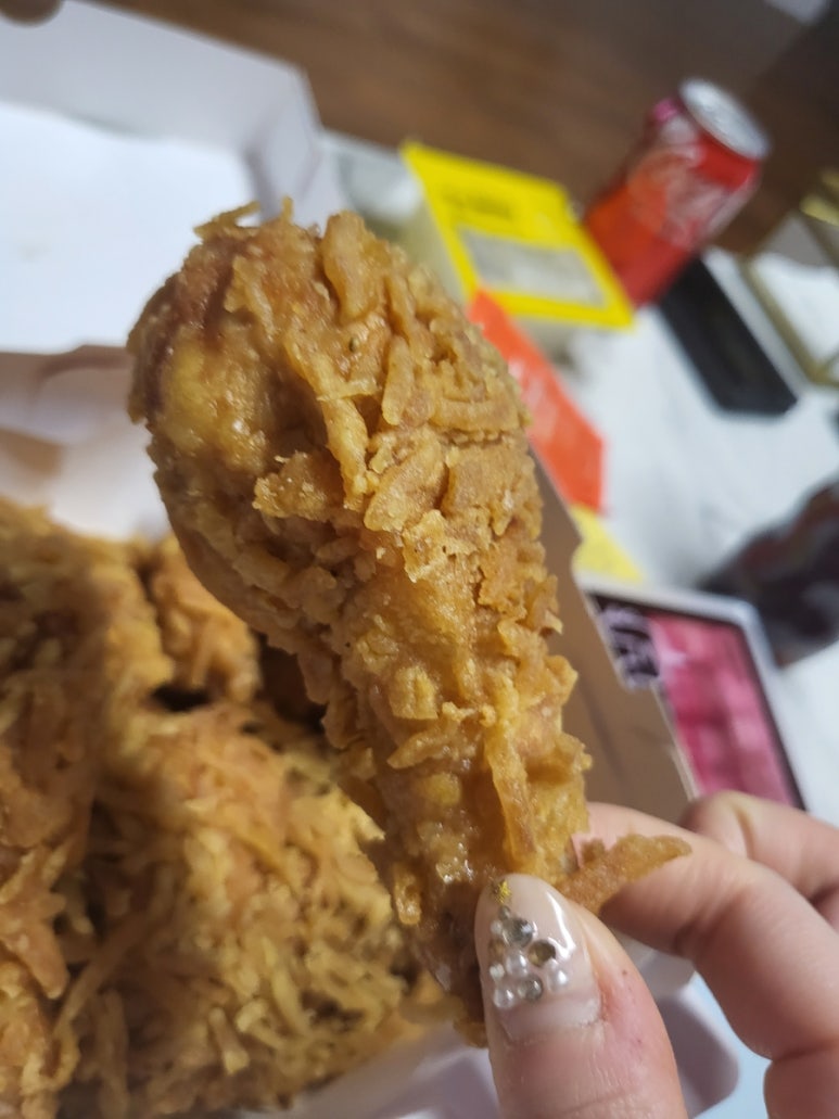 bhc창원도계점 이미지