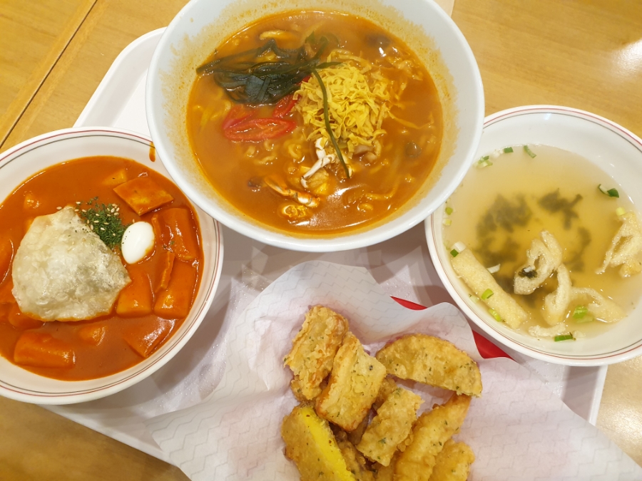 죠스떡볶이앤바르다김선생 이미지