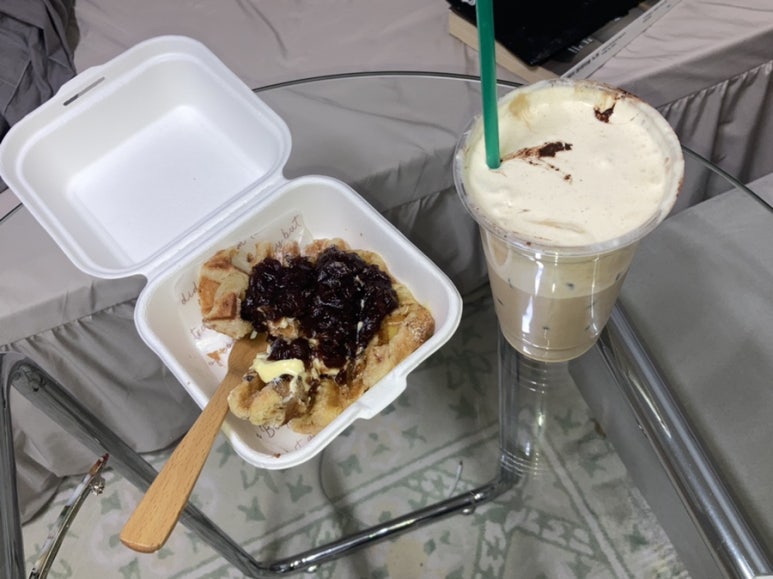 데니스 크로플 팩토리 이미지