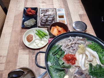 뚝배기순대국밥 이미지