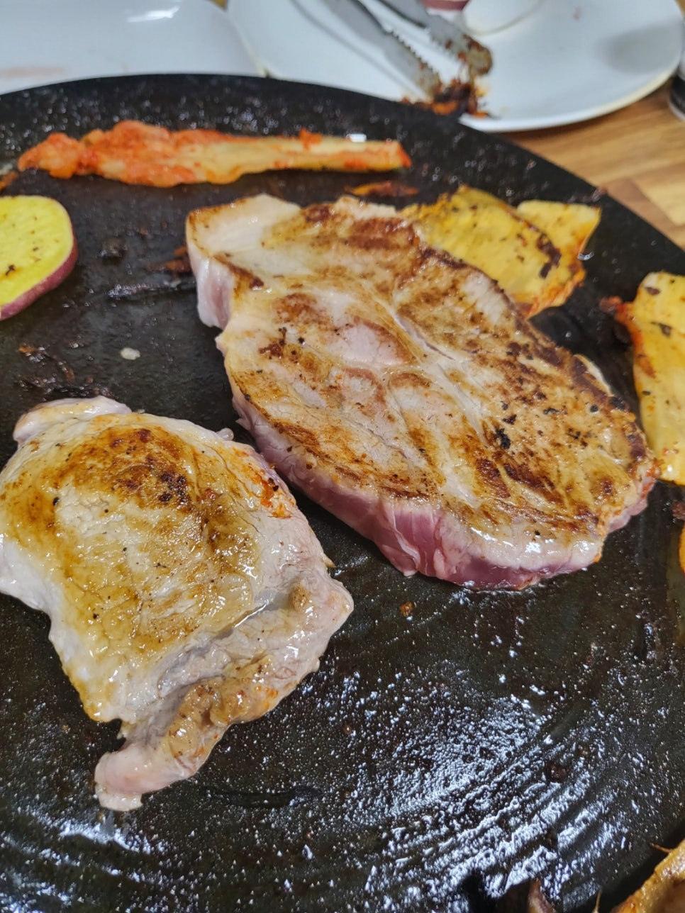 희야네솥뚜껑삼겹살 이미지