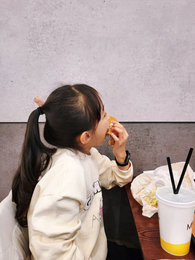 맘스터치 안성점 이미지