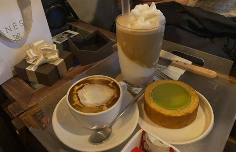 작지만큰카페 이미지