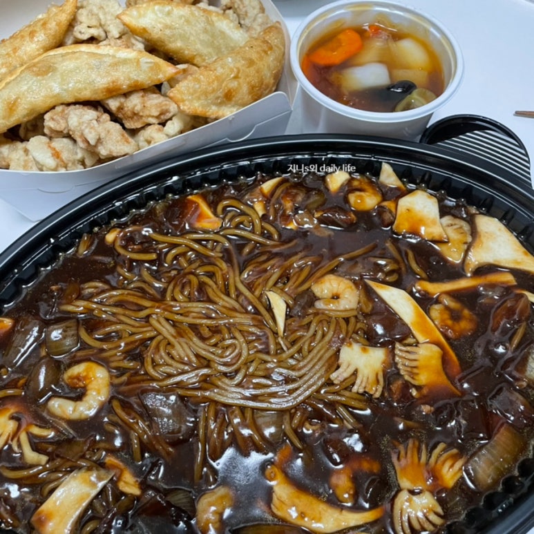 대풍쟁반짜장 이미지