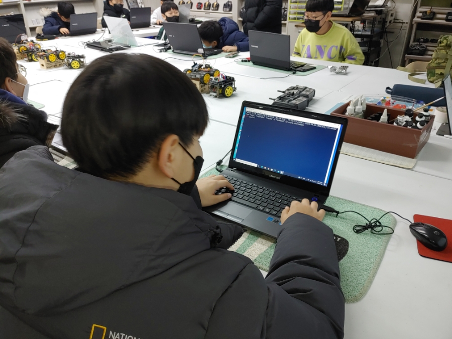 플러스컴퓨터학원 이미지