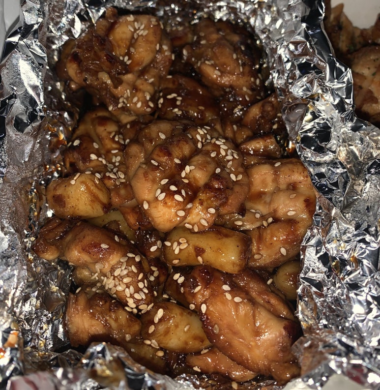 꾸부라꼬숯불두마리치킨 이미지