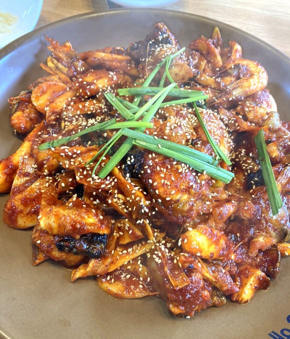 동해생아구불고기 이미지