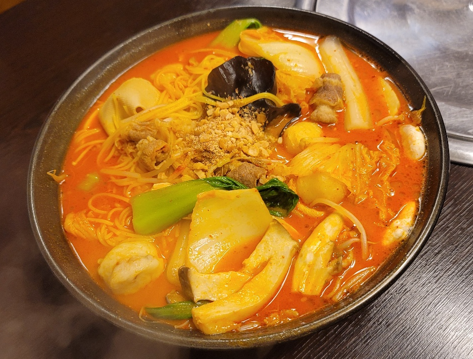 마라탕멘보샤훠궈 이미지