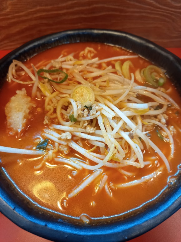 빽찐라면 이미지