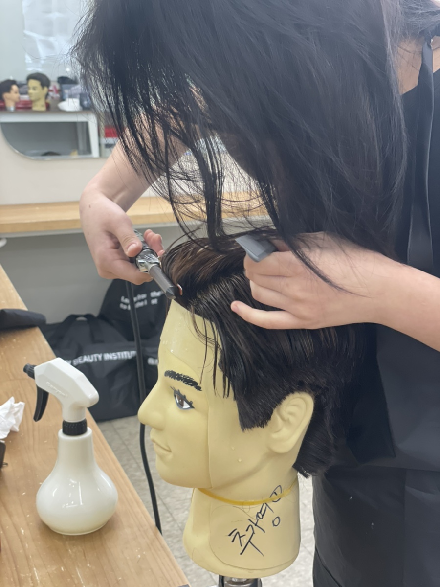 남자만 컷트만 이미지
