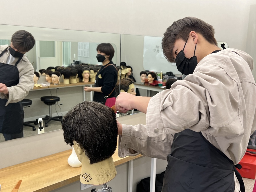 남자만 컷트만 이미지