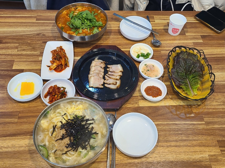 킴스앤칼국수 이미지