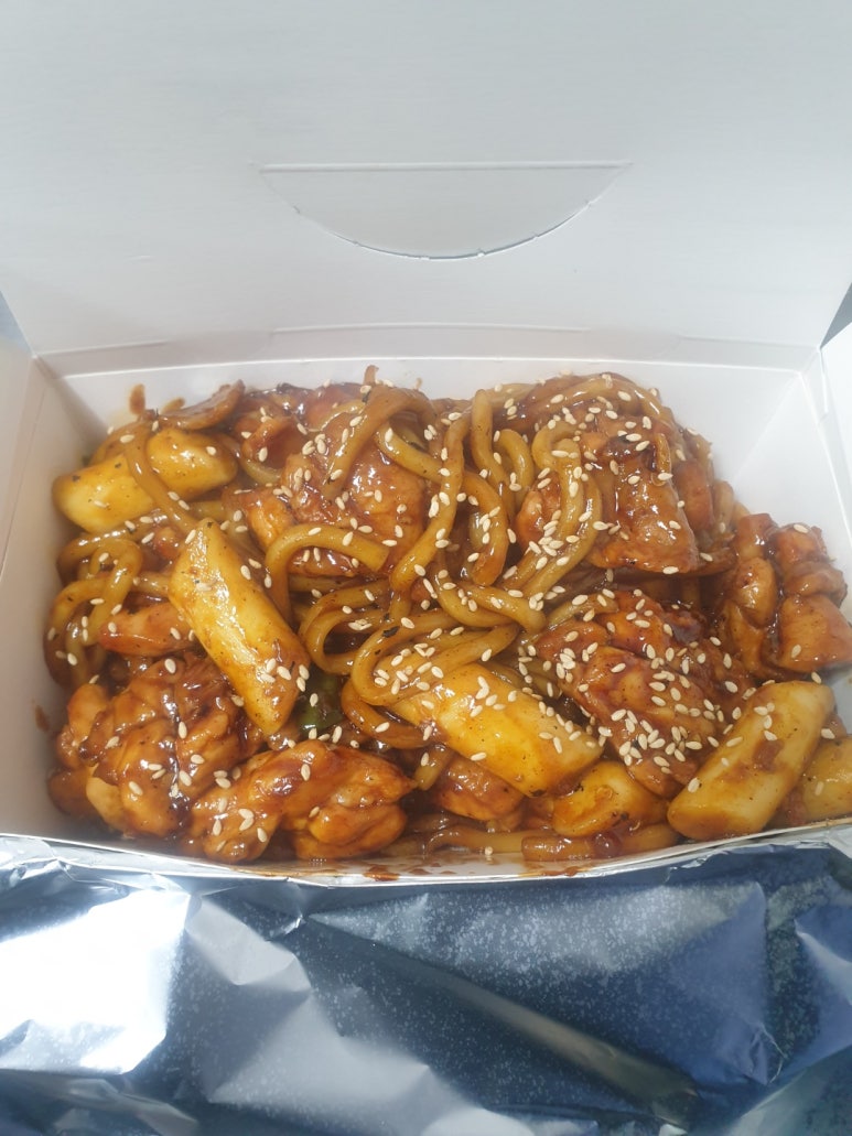 동근이숯불두마리치킨 신곡점 이미지