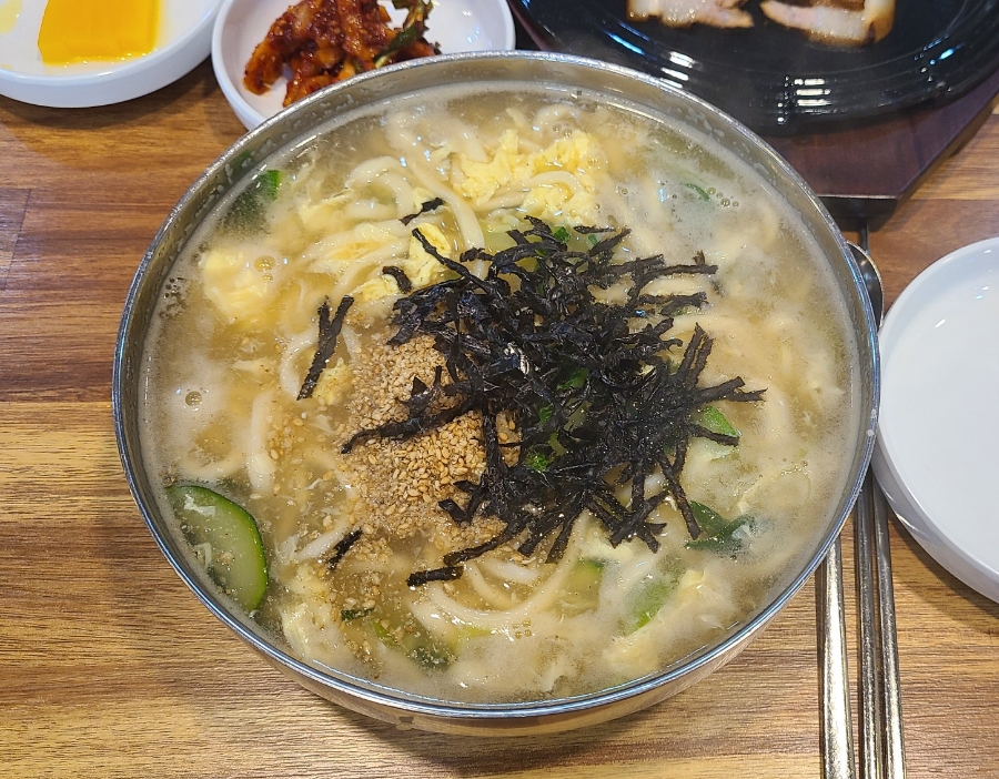 킴스앤칼국수 이미지