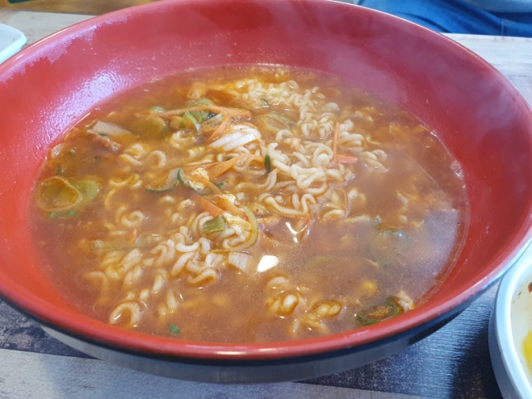 삼색꼬맹이김밥 이미지