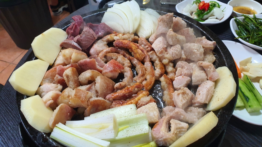 돌먹거리 이미지